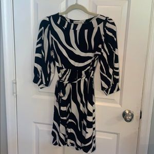 3/4 length black and white animal like print